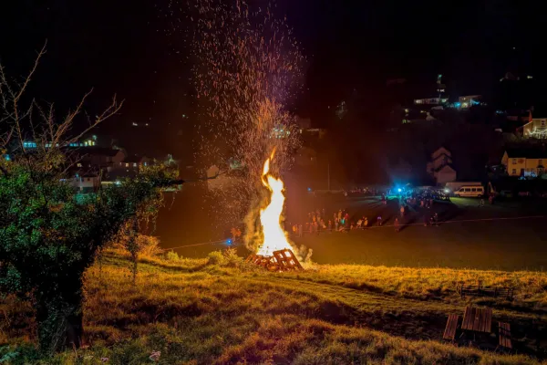 Lydbrook Memorial Hall - Our First Bonfire Night